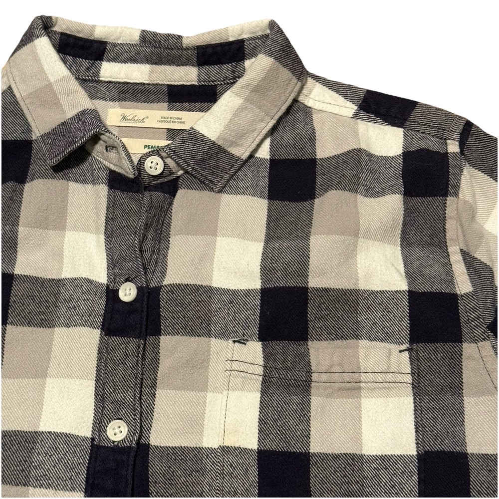 Woolrich Womens Large Navy Blue Plaid Long Sleeve Pemberton Button Up Flannel